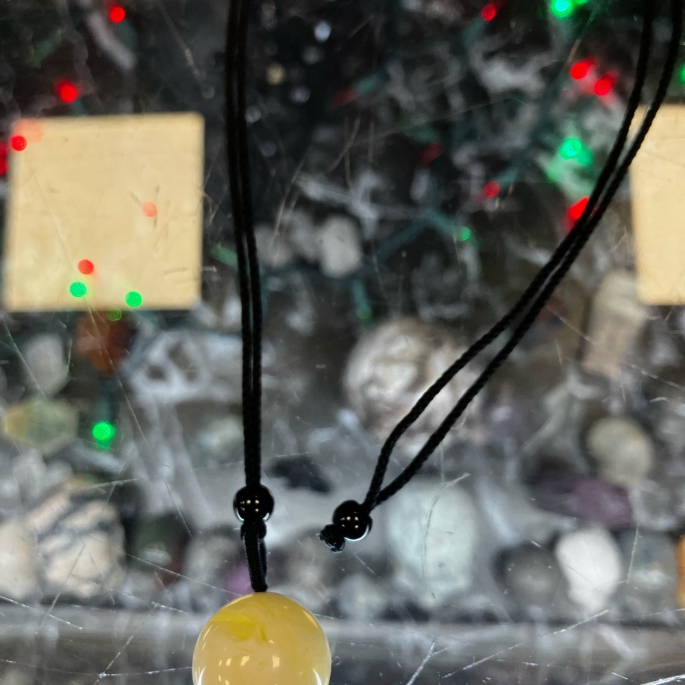 Elegant Yellow Pendant Necklace